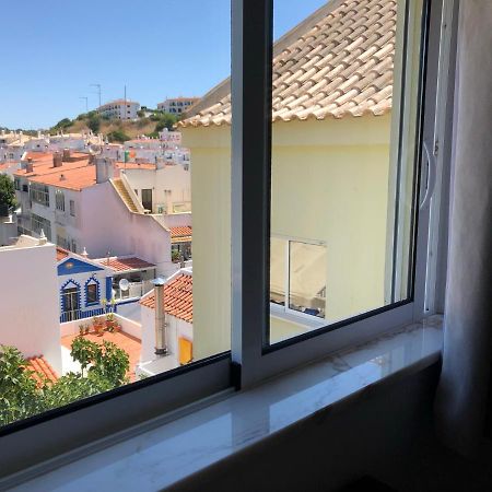 Algarve, Carvoeiro Centre-Ville, Recent Appartement En Duplex Pour 5 Personnes Kültér fotó