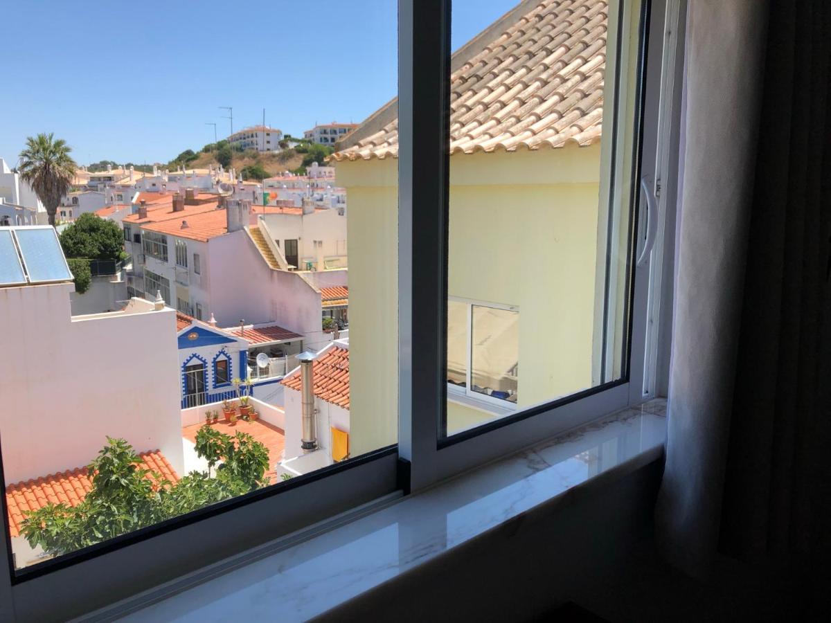 Algarve, Carvoeiro Centre-Ville, Recent Appartement En Duplex Pour 5 Personnes Kültér fotó